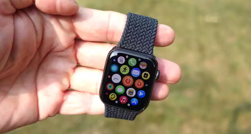 Yikes - Apple Watch SE owners reporting horrible overheating issues