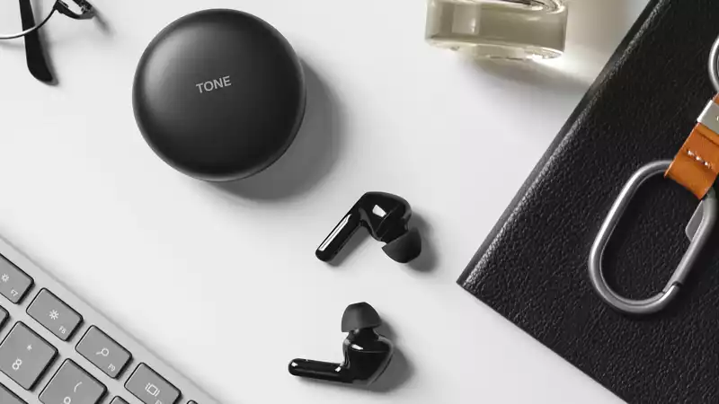 LG's new AirPods Killer can clean itself up