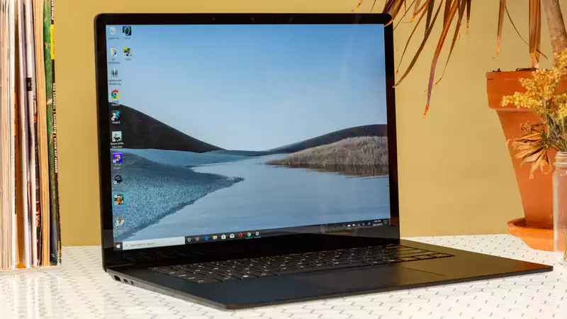 Surface Laptop3 has a nasty screen issue and so far no fixes