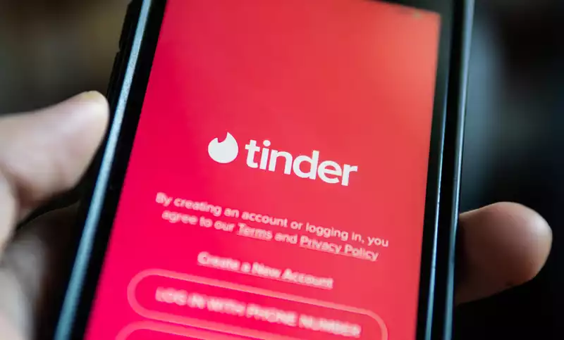 70,000 Women Tinder photos are traded online (report)